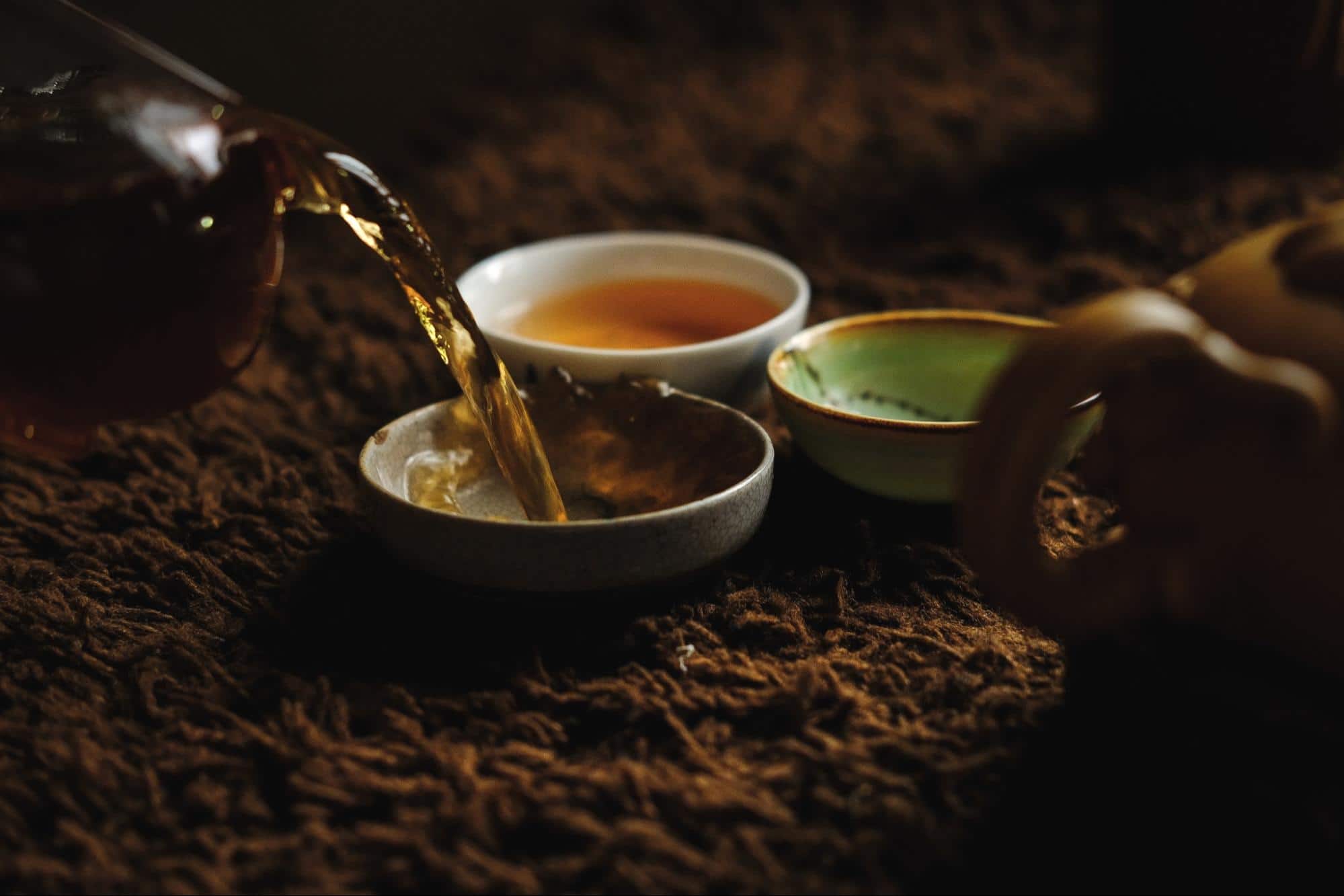 The tea pouring screen shows that frozen top oolong tea is suitable for social tea