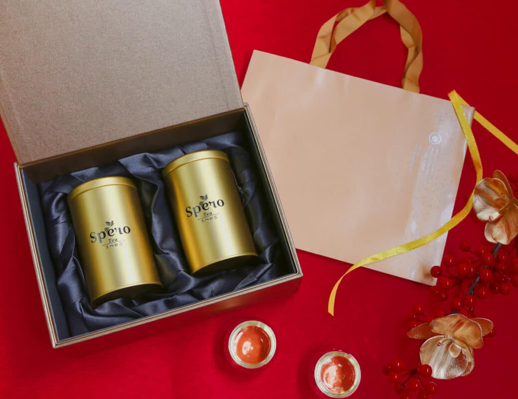 以Spero Tea至希茶鐵罐禮盒表示台灣茶是必買的台灣伴手禮